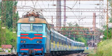 В “Укрзалізниці” назвали збиткові рейси, які можуть закрити. Серед них є туристичні