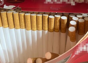 В Ужгороді чоловік облаштував у гаражі підпільну фабрику з виготовлення цигарок (ФОТО)