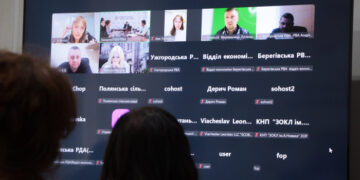 В Ужгороді обговорили нові вимоги до працевлаштування людей з інвалідністю, які діятимуть з 2026 року