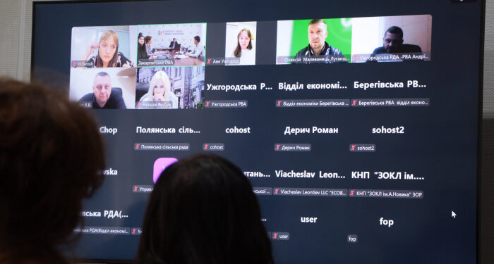 В Ужгороді обговорили нові вимоги до працевлаштування людей з інвалідністю, які діятимуть з 2026 року