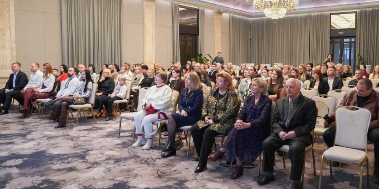 В Ужгороді відзначили 48 митців і працівників культури міської премією (ФОТО)