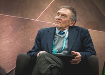 Закарпатці під час опитування висловилися щодо переселенців, політики орбана, самоідентифікації, належності регіону та вітряків