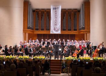 Закарпатський народний хор взяв участь у ювілейних урочистостях Українського народного хору “Карпати” в Словаччині (ФОТО)