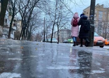 Закарпаття накриють сильні дощі, сніг та ожеледь – оголошено жовтий рівень небезпеки –