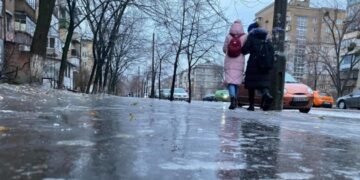 Закарпаття накриють сильні дощі, сніг та ожеледь – оголошено жовтий рівень небезпеки –