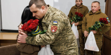 «До таких родин треба йти»: На Закарпатті військові ЦВС зустрілися з сім’ями загиблих Героїв, щоб вчитися комунікації (ФОТО) –