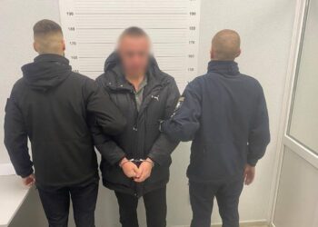 В Ужгороді затримали чоловіка, який під час візиту «в гості» пограбував жінку (ФОТО)