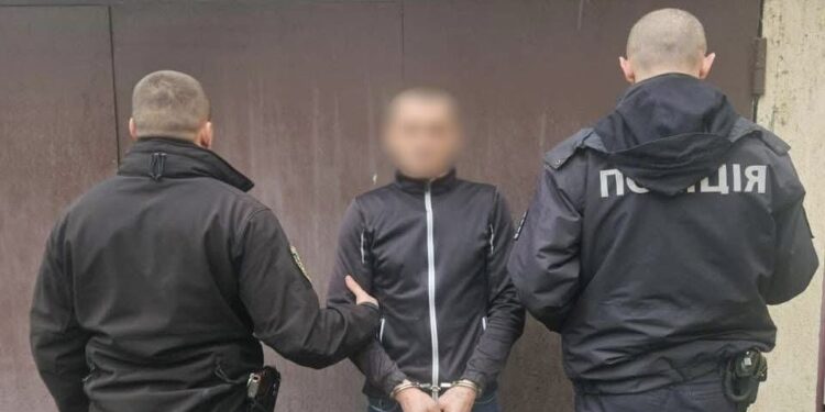 Житель Тячівщини викрав «Mitsubishi Lancer» і сховав у лісі (ФОТО)